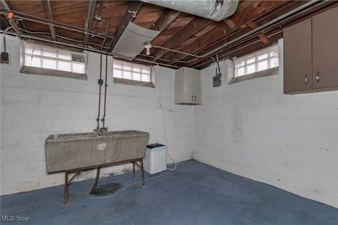 Tiny photo for 2400 Noble Road, Cleveland Heights, OH 44121 (MLS # 5179467)