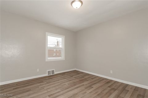 Tiny photo for 2400 Noble Road, Cleveland Heights, OH 44121 (MLS # 5179467)