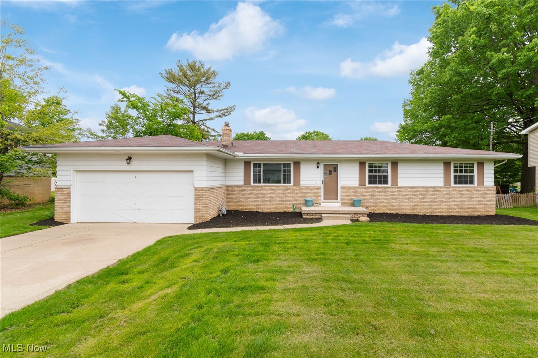 2821 Shellhart Road, Norton, Ohio image 1