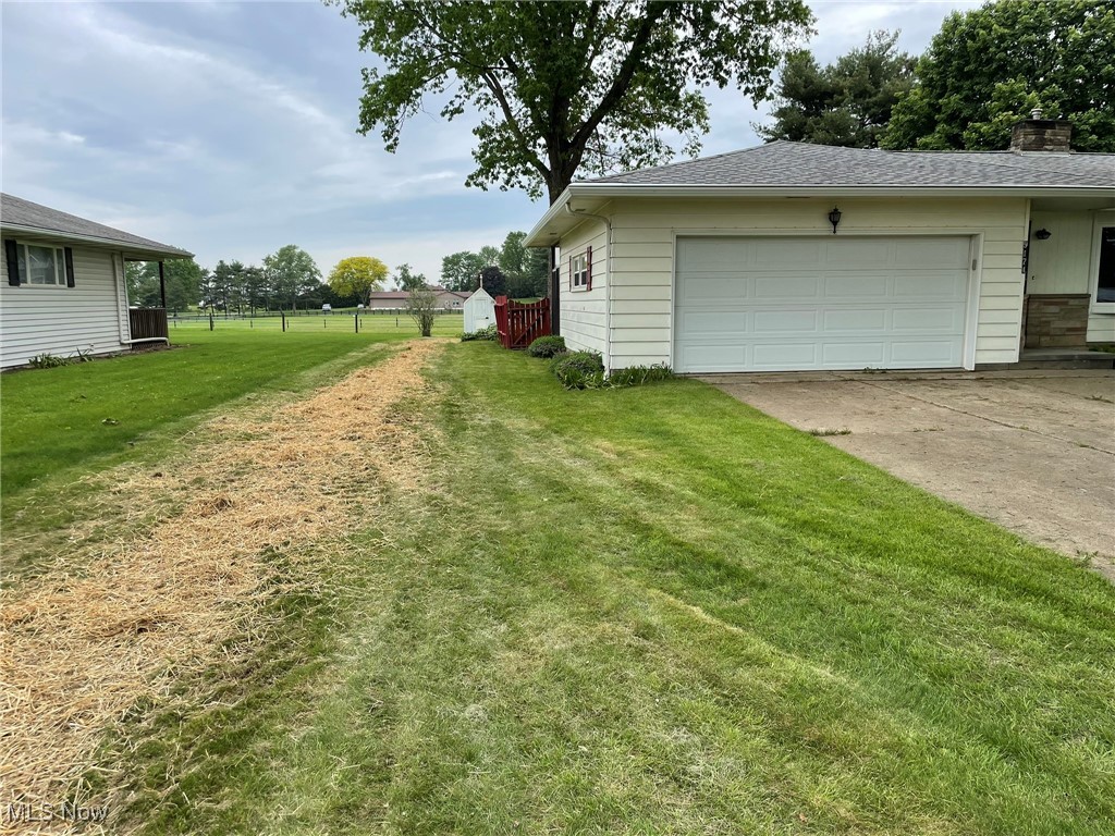 9174 Emerson Road, Apple Creek, Ohio image 3