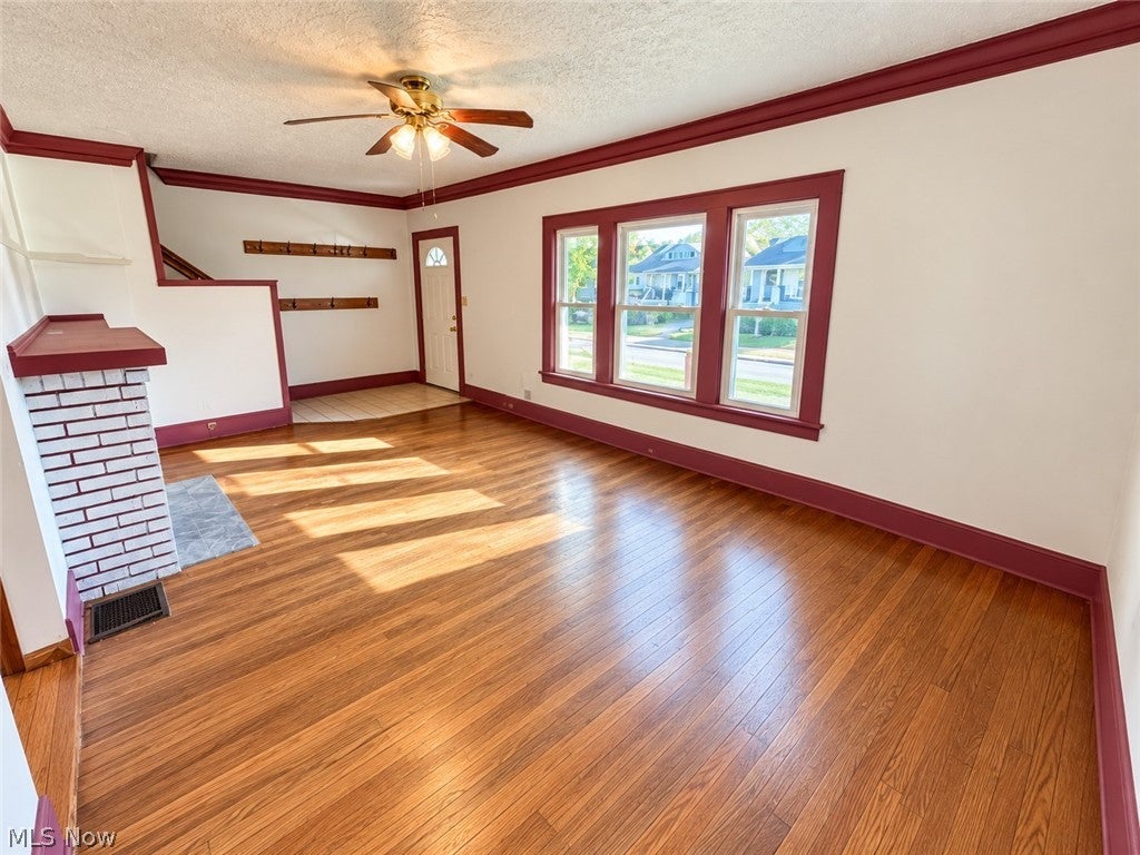3546 W 126th Street