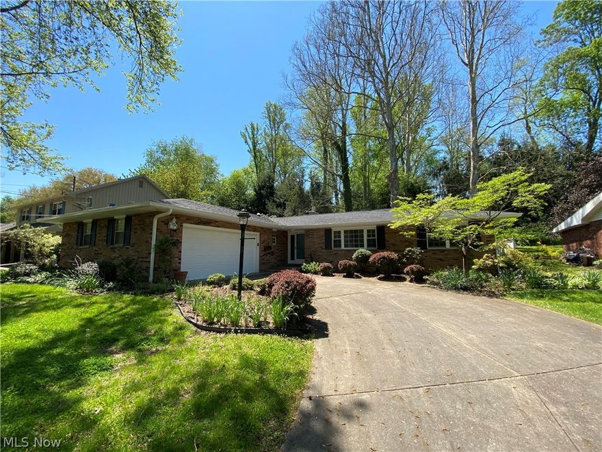 Beautifully remodeled upper Vienna brick ranch, 2 new baths, updated kitchen, new floors and floor coverings, wonderful open FR/kitchen, oversized 2 car garage, new roof, furnace & AC in 2019, large outside storage building, every room freshly painted, most ceiling fans and fixtures replaced. See list of improvements!