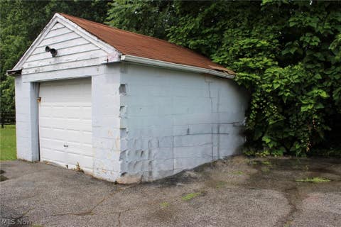 Tiny photo for 1733 Robindale Street, Wickliffe, OH 44092 (MLS # 5239402)