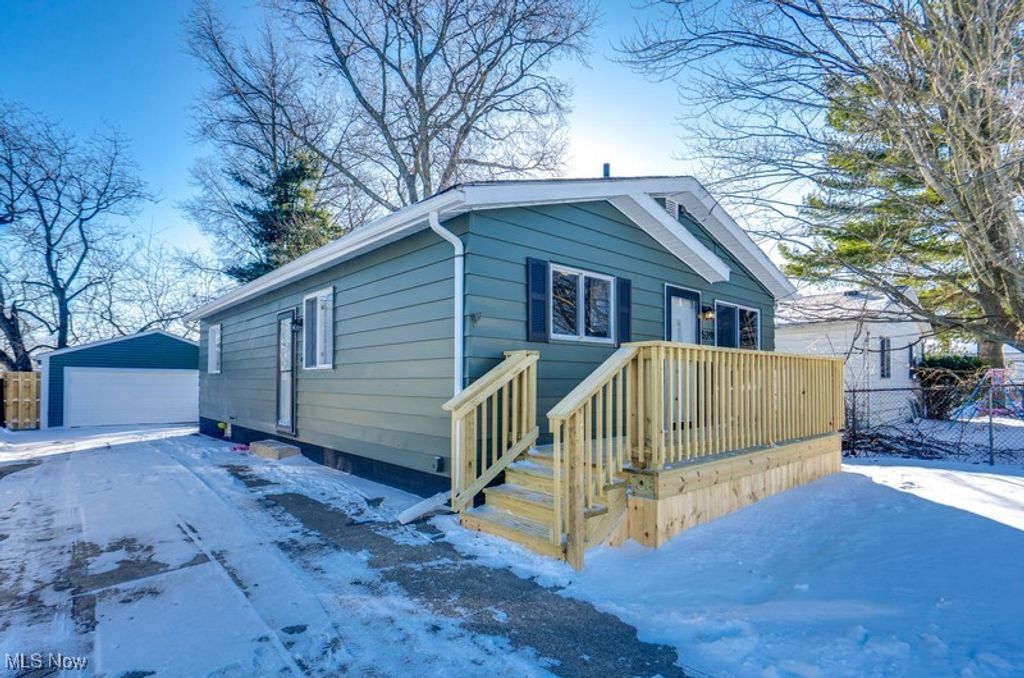 Photo of 529 Anderson Avenue, Akron, OH 44306 (MLS # 5182475)