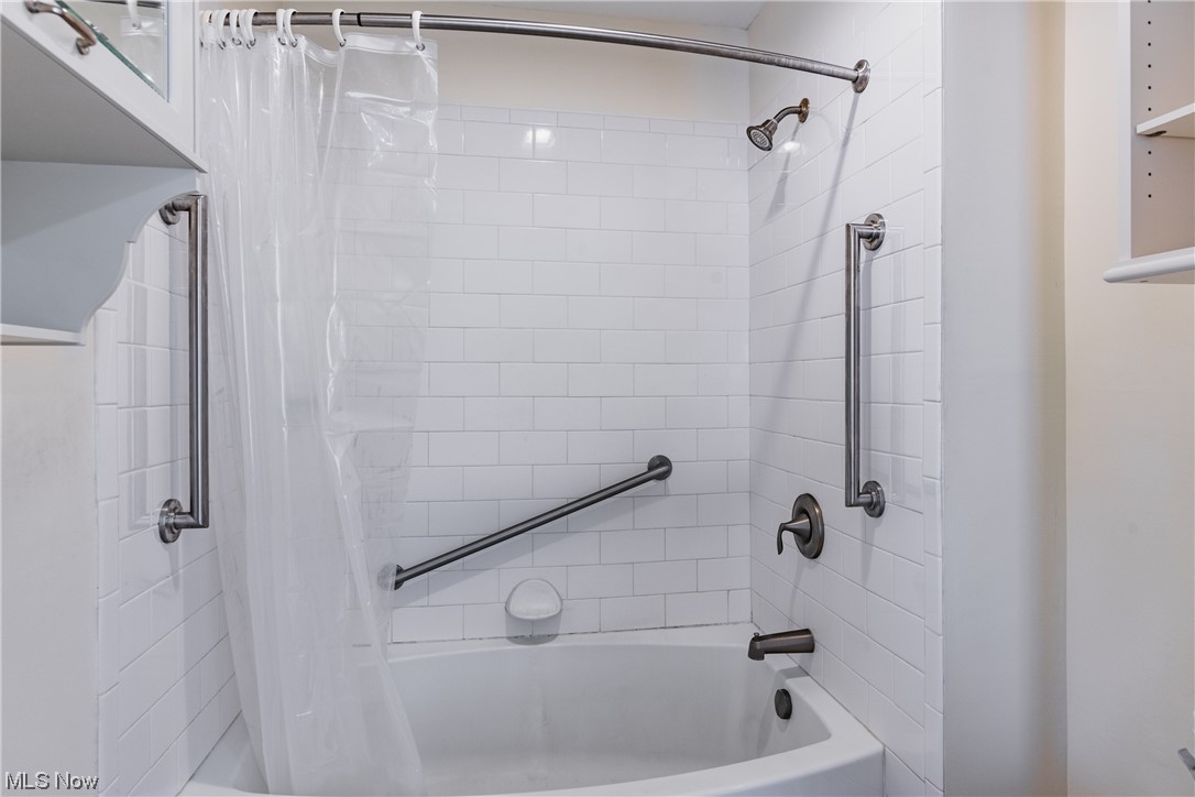 Mcpherson Manor - Residential