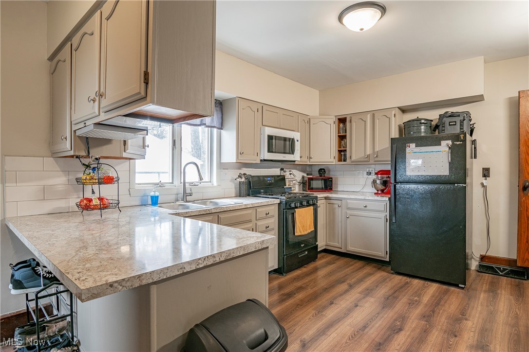 36 W Hiram Street, Barberton, Ohio image 9