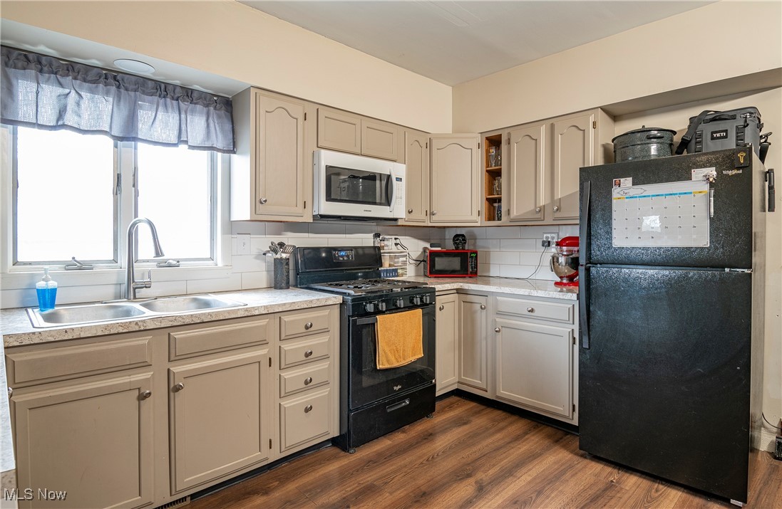 36 W Hiram Street, Barberton, Ohio image 6