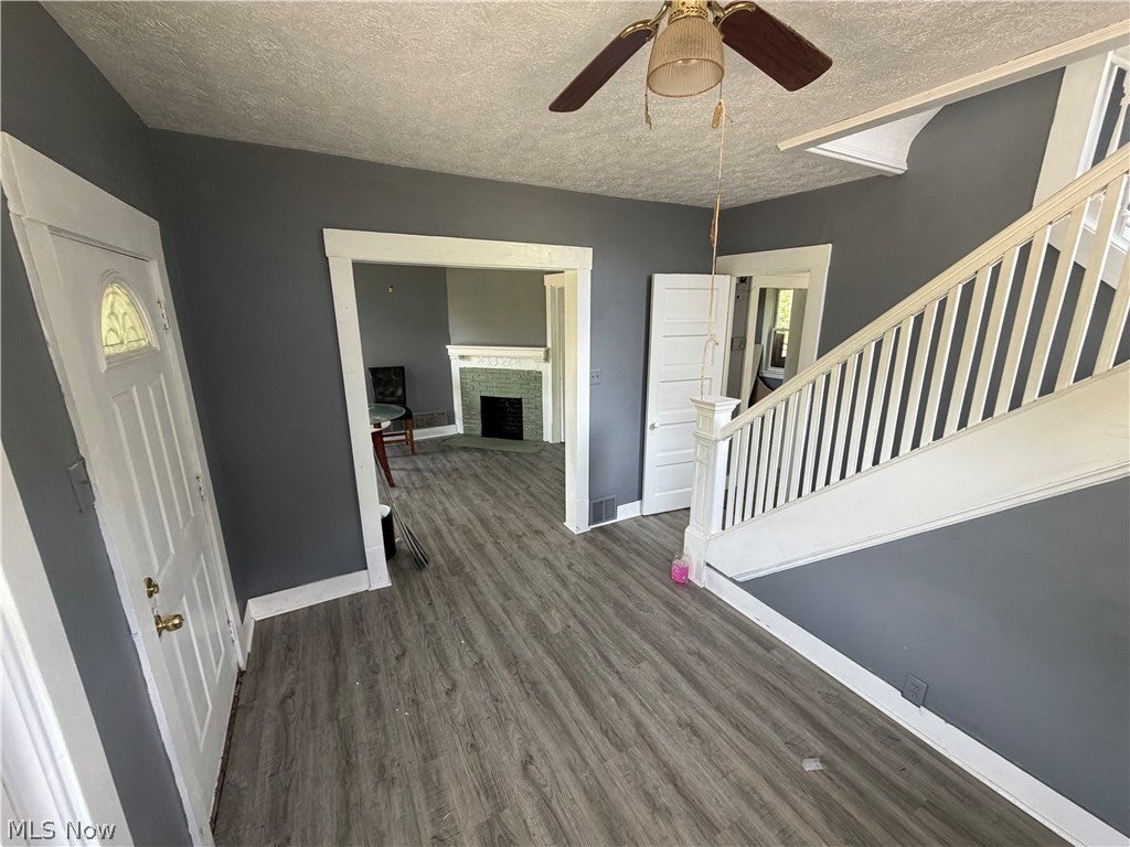 Photo of 1205 E 111th Street, Cleveland, OH 44108 (MLS # 5218900)