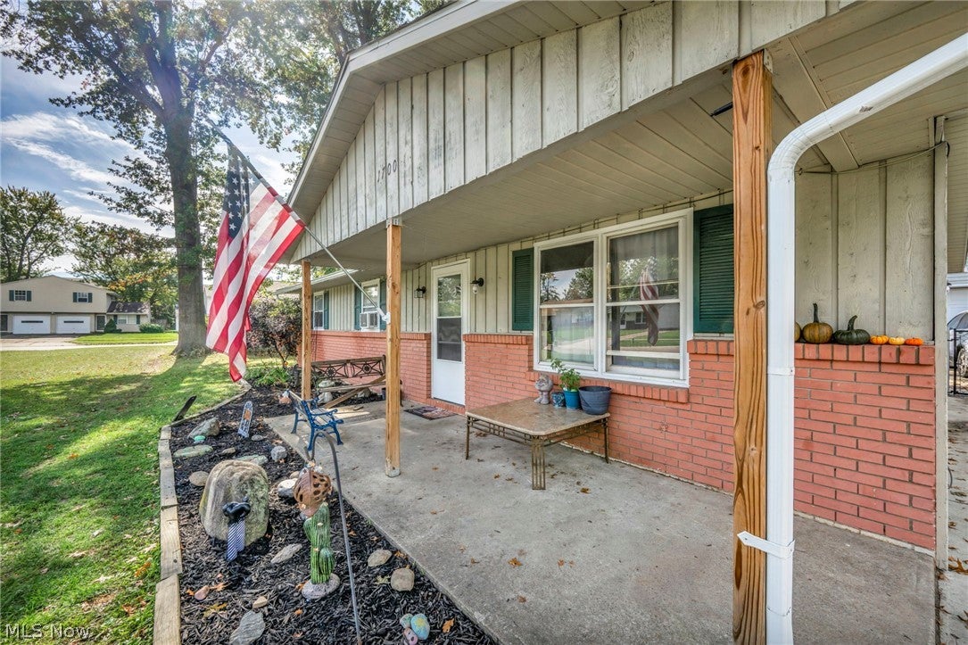1700 Urban Circle S