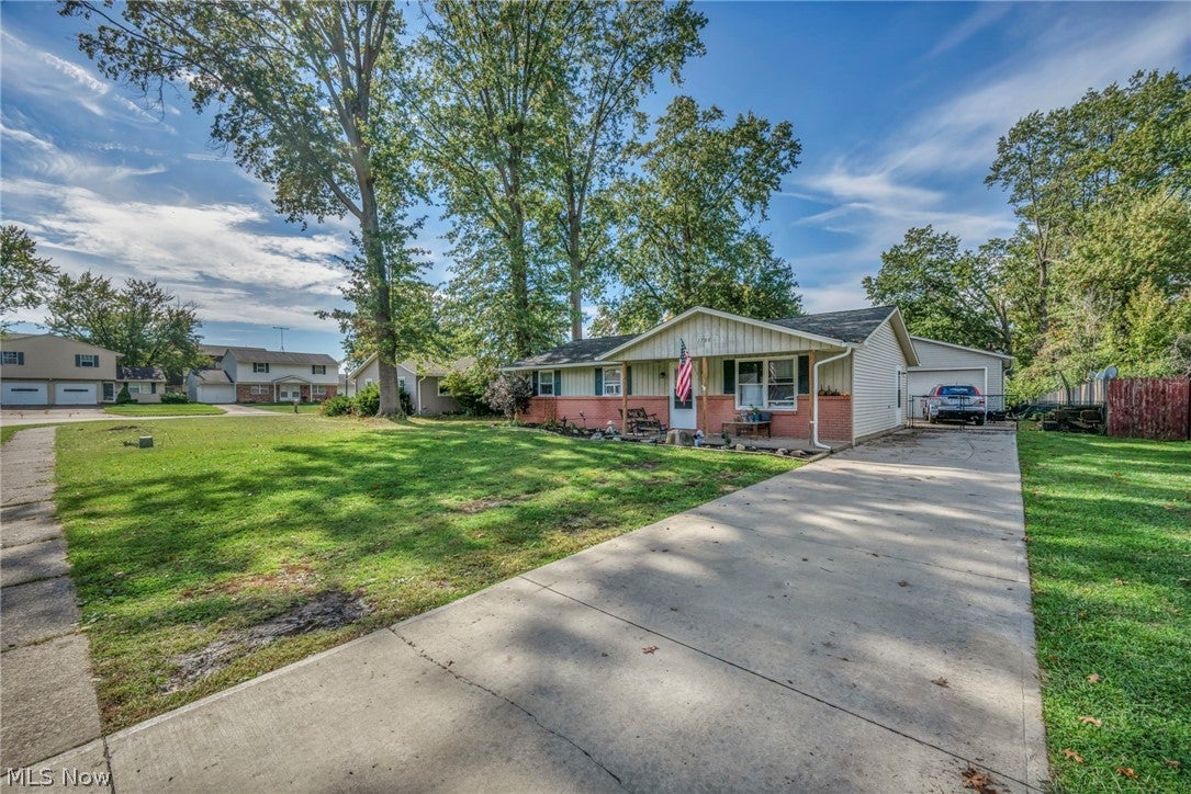1700 Urban Circle S