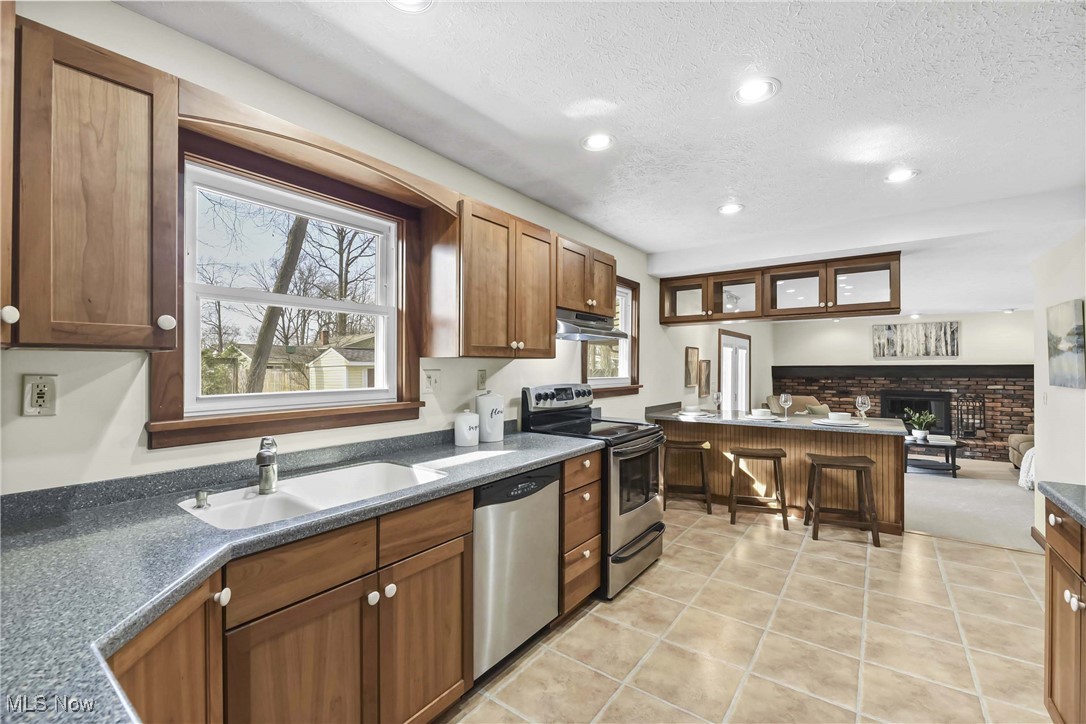4520 Brendan Lane, North Olmsted, Ohio image 35