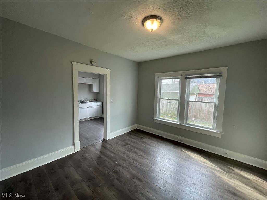 Jh Hardys Sub - Residential Lease