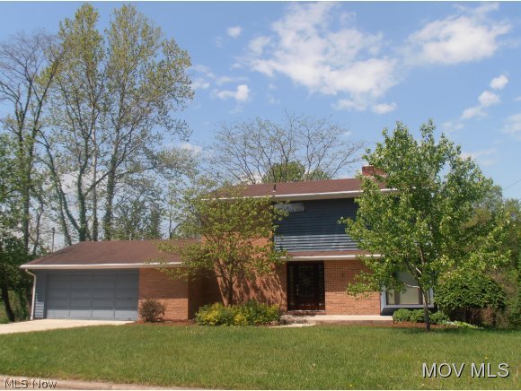 Great floor plan. Numerous updates. Large lot w/mature trees. Hardwood entry. Formal living room w/fireplace. Kitchen w/Oak cabinetry, newer appliances, open to family room w/ fireplace & door to large deck and lovely screened in porch. Upstairs are 4 bedrooms & 2 full updated baths (hall bath with Jacuzzi tub & master w/double vanity, tub & shower, walk-in closet). Large rec. room. Office. Wet bar. Hardwood flooring in several rooms. Newer front door w/side lights. Several new windows. Nicely landscaped. Newer driveway & sidewalk. Wooded backyard. NEW GFA WITH NEW CAC Elem: Putnam Elementary School Elem/Bus: Y JrHigh: Marietta Middle School School JrHigh/Bus: Y High: Marietta High School High/Bus: N Fire: CIT Police: CTY ;SQFT=Fin L1:1022, Fin L2:952, Fin Bsmt:600, Fin Above:1974, Fin Total:2574, Unfin Bsmt:353, Unfin Above:353;GAR= 2 Car Att, Opener(s);PRKG= Off Street, On Street