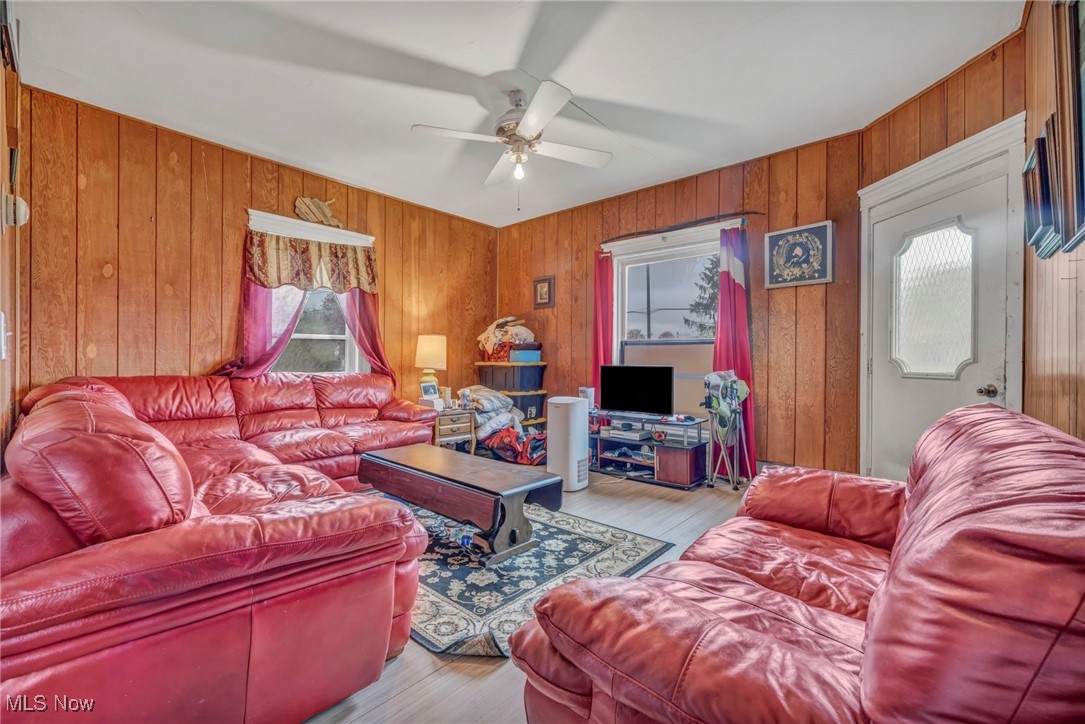 210 N Center Street, Newton Falls, Ohio image 6