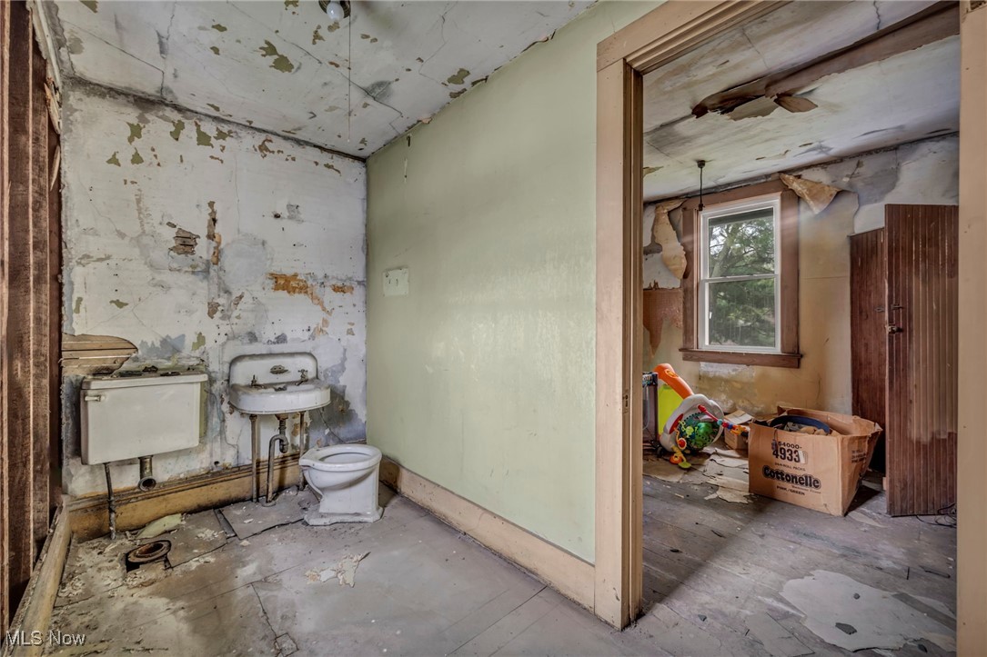 210 N Center Street, Newton Falls, Ohio image 31