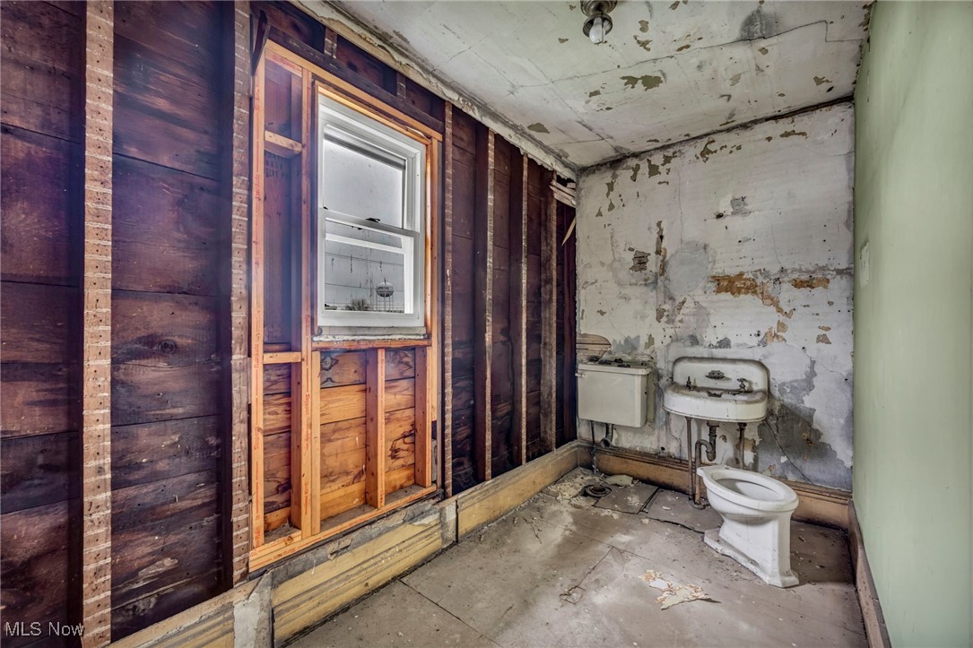 210 N Center Street, Newton Falls, Ohio image 23