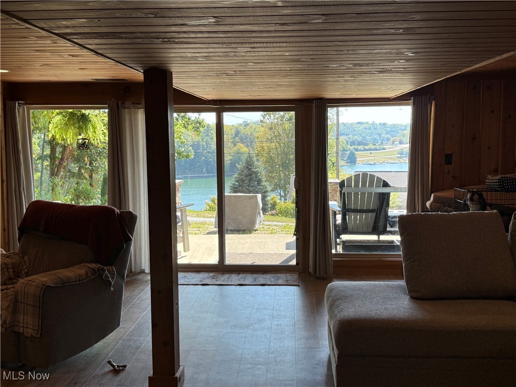 LAKE BUCKHORN - Residential