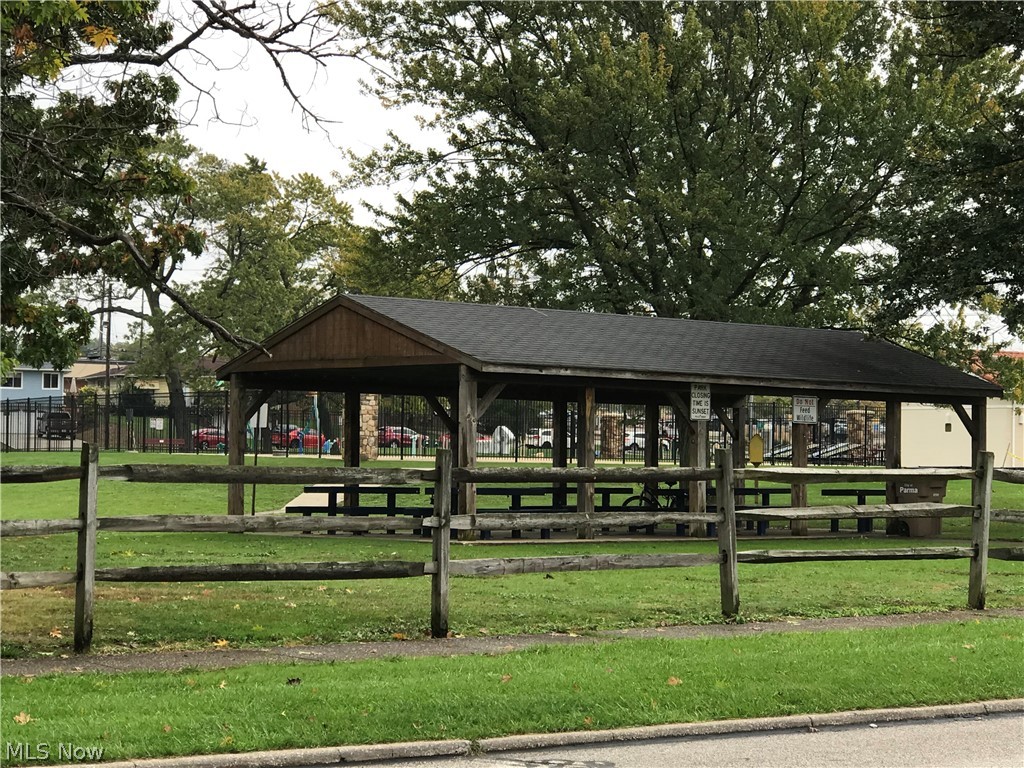 H A Stahl Props Cos Ridgewood - Residential