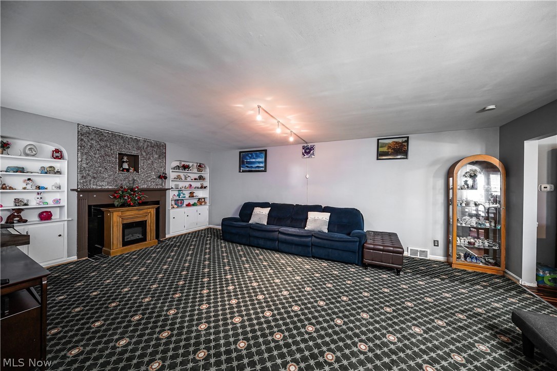 Catherine - Residential