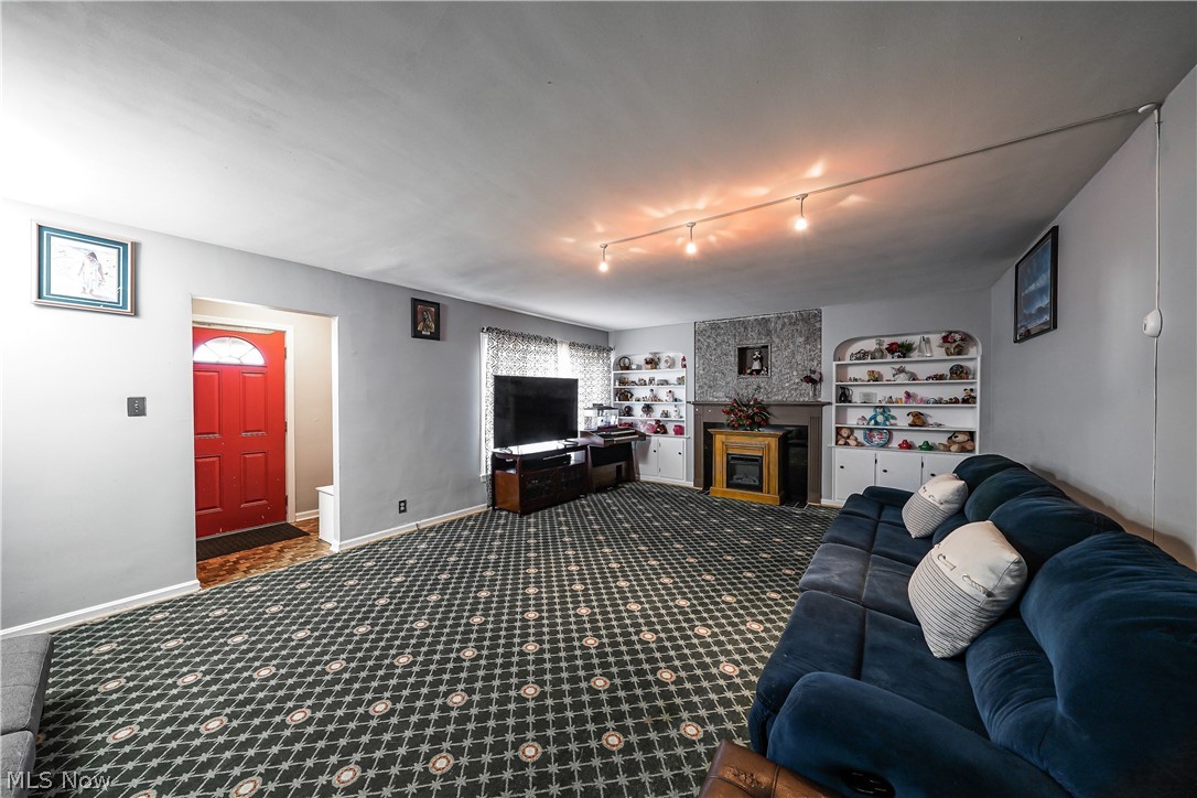 Catherine - Residential