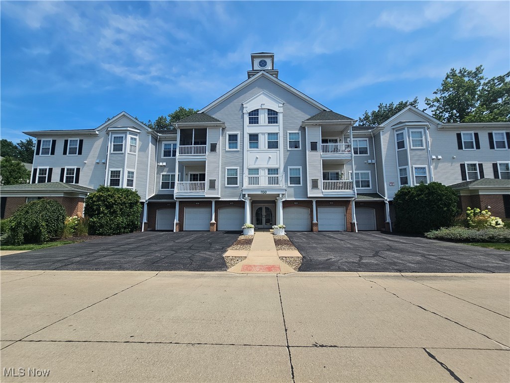 Welcome to The Aquamarine in Avon Lake. This 2/2 first floor condo offer a short walk to the clubhouse and pool. Easy access to private garage, and easy living. The Aqua features greenspace and walking trails plus a beautiful clubhouse with pool, workout room, resident gathering spaces, a pub, and social events throughout the year. This Outrigger floorplan has an open great room to kitchen flow, laundry utility room, loads of closets and storage, and a very spacious primary suite.