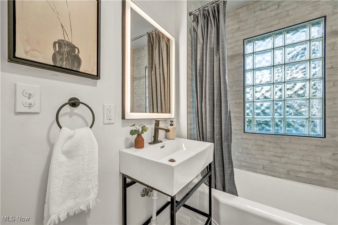 Center Ridge Hall - Residential