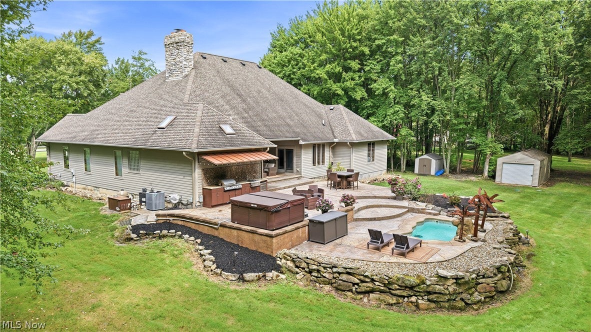 5560 Oak Hill Drive