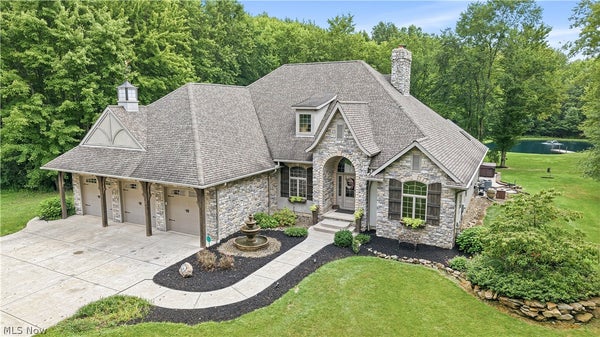 5560 OAK HILL DR NW, WARREN, OH 44481 - Image 5f8cf0bc9ad92fb73ff840e3326cd24b/405205178