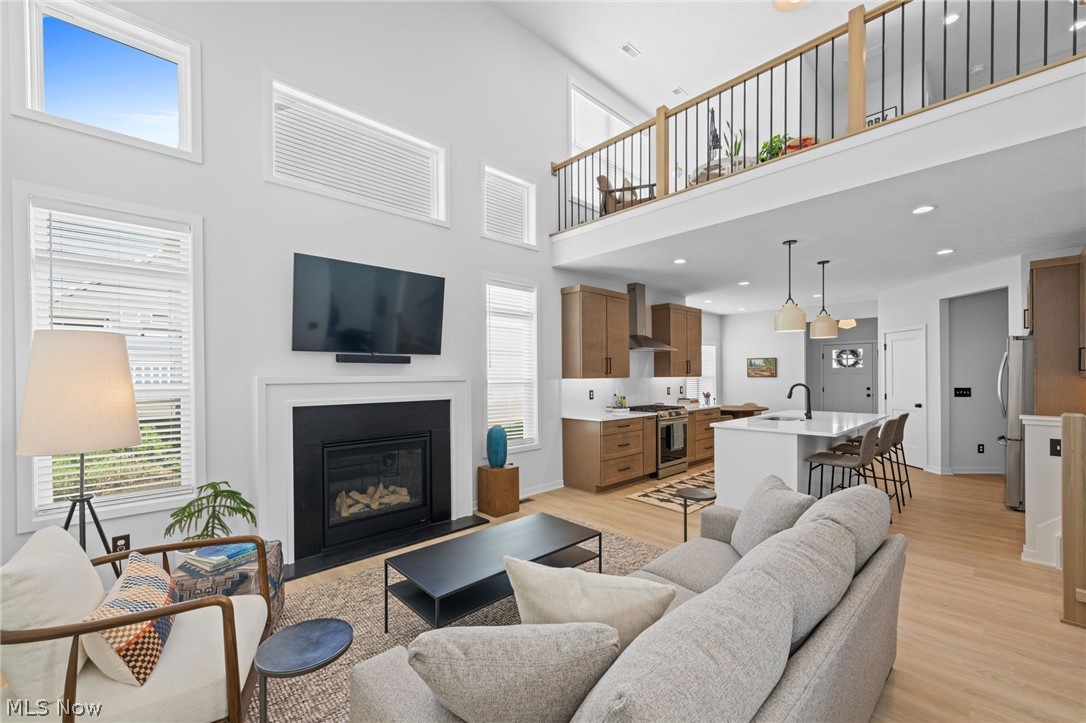 Broadview Heights Twnhms Sub - Residential