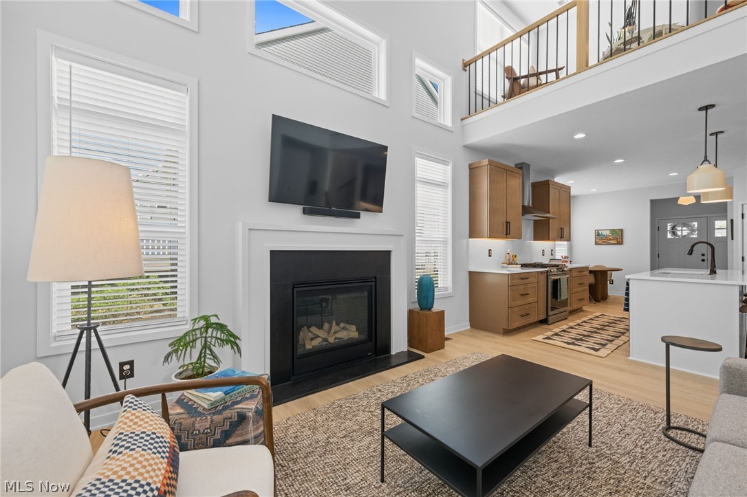 Broadview Heights Twnhms Sub - Residential