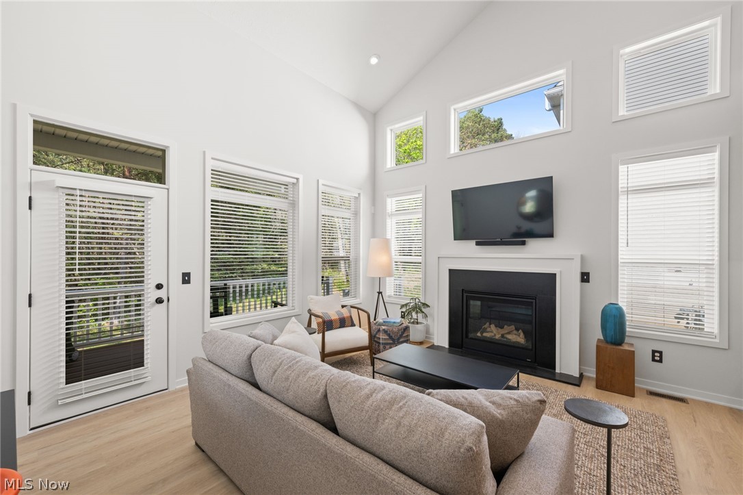 Broadview Heights Twnhms Sub - Residential