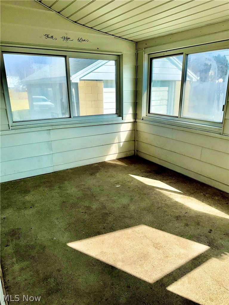 East Youngstown Land & Improve - Residential