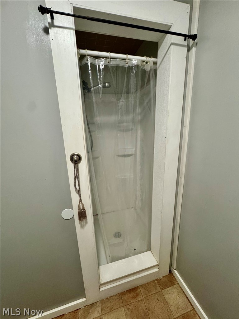 East Youngstown Land & Improve - Residential