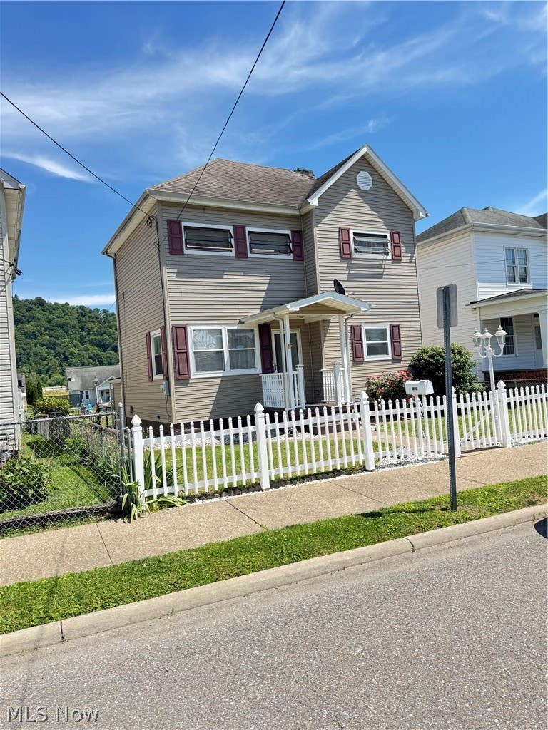 Photo of 3624 Lincoln Avenue, Shadyside, OH 43947 (MLS # 5216376)