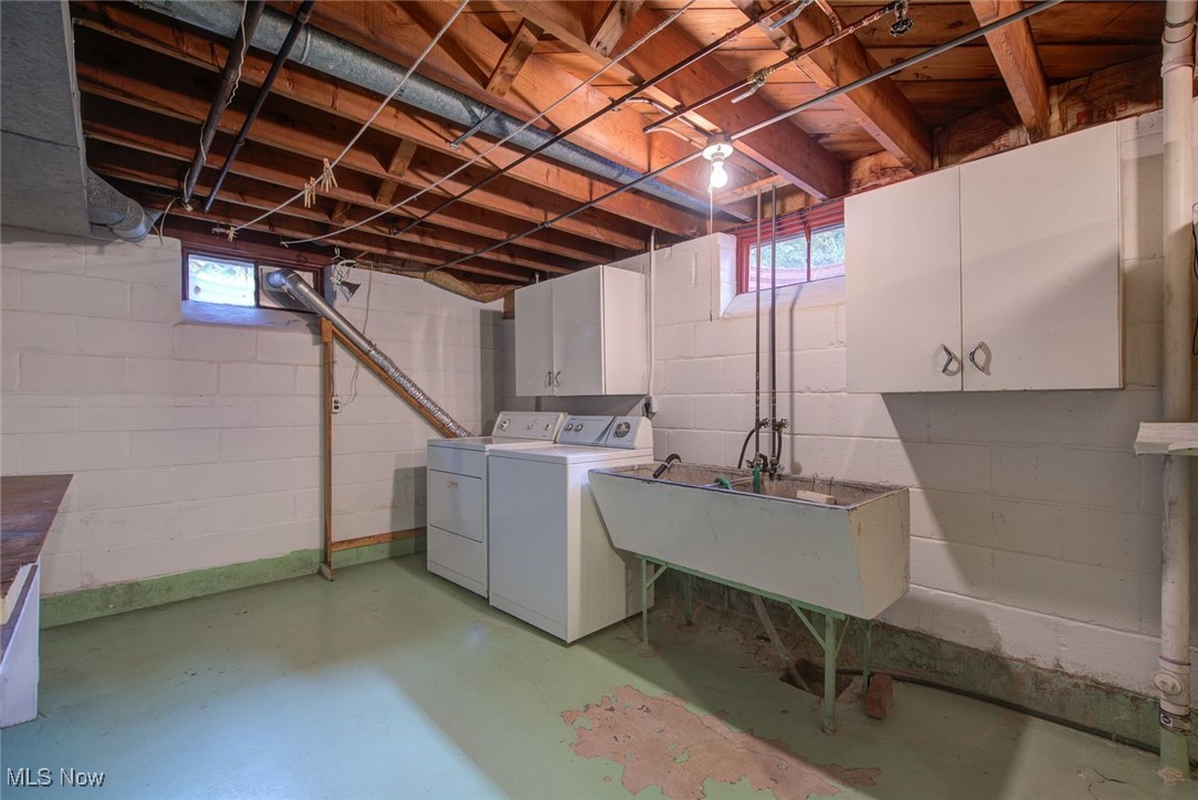 Rocky River, Ohio 44116, United States, 3 Bedrooms Bedrooms, ,2 BathroomsBathrooms,Residential,Active,217448