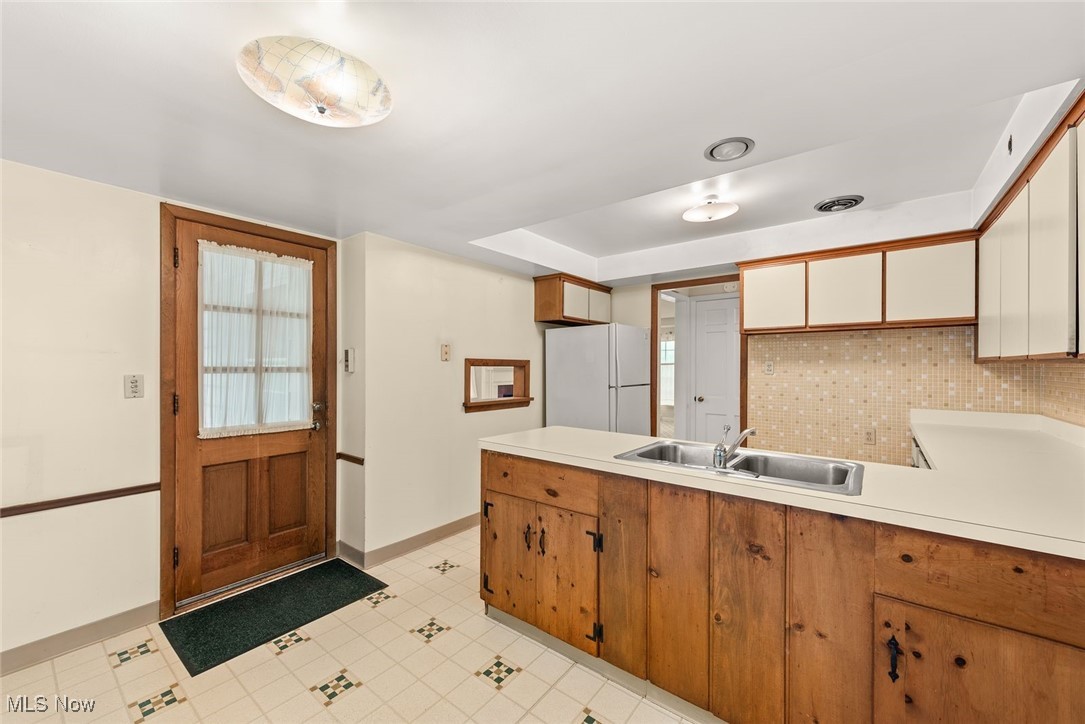 Rocky River, Ohio 44116, United States, 3 Bedrooms Bedrooms, ,2 BathroomsBathrooms,Residential,Active,217448