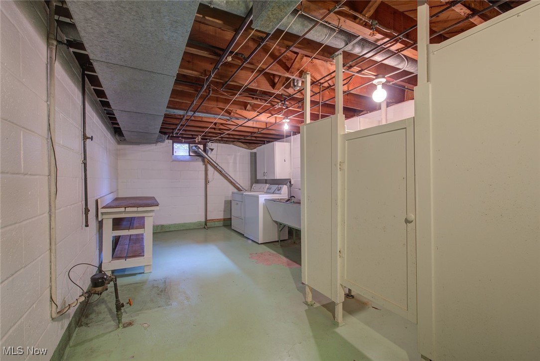 Rocky River, Ohio 44116, United States, 3 Bedrooms Bedrooms, ,2 BathroomsBathrooms,Residential,Active,217448