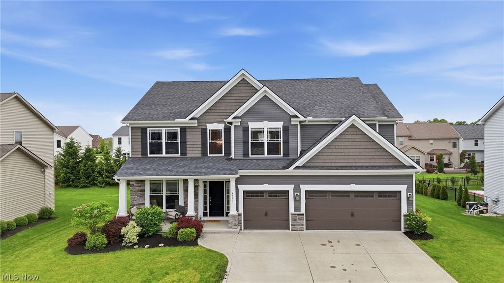 Photo of 4801 Stag Thicket Lane, Brunswick, OH 44212 (MLS # 5194885)