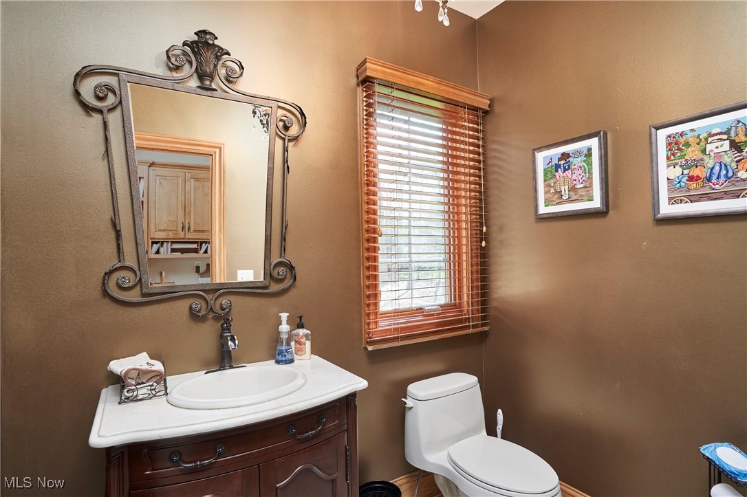 Sharon, Ohio 44281, United States, 5 Bedrooms Bedrooms, ,6 BathroomsBathrooms,Residential,Contingent,117089