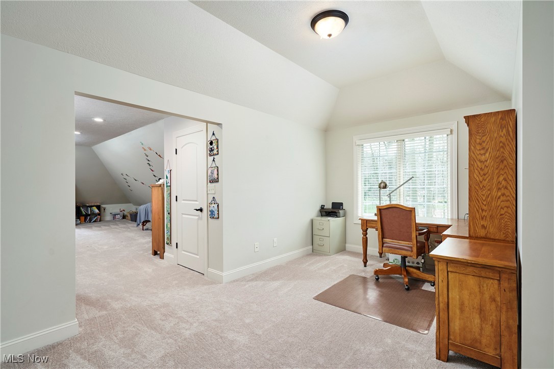 Sharon, Ohio 44281, United States, 5 Bedrooms Bedrooms, ,6 BathroomsBathrooms,Residential,Contingent,117089