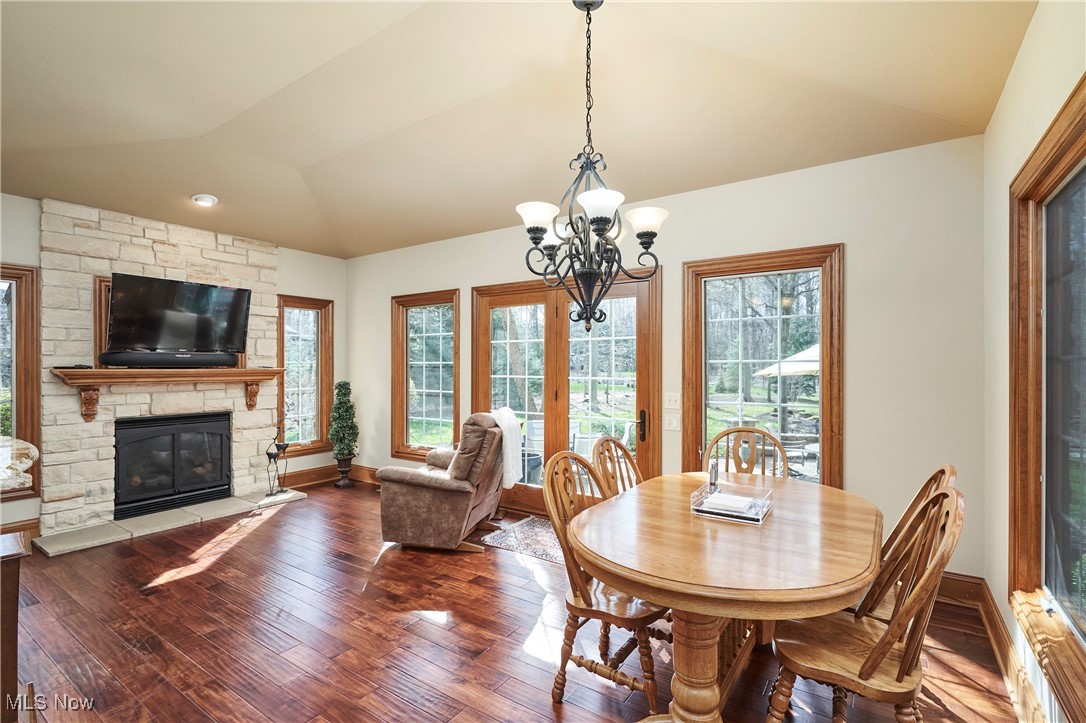 Sharon, Ohio 44281, United States, 5 Bedrooms Bedrooms, ,6 BathroomsBathrooms,Residential,Contingent,117089