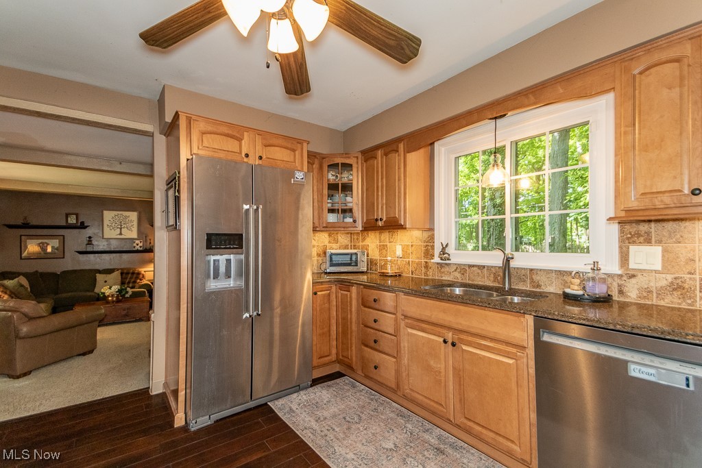 7756 Litchfield Drive, Mentor, Ohio image 8