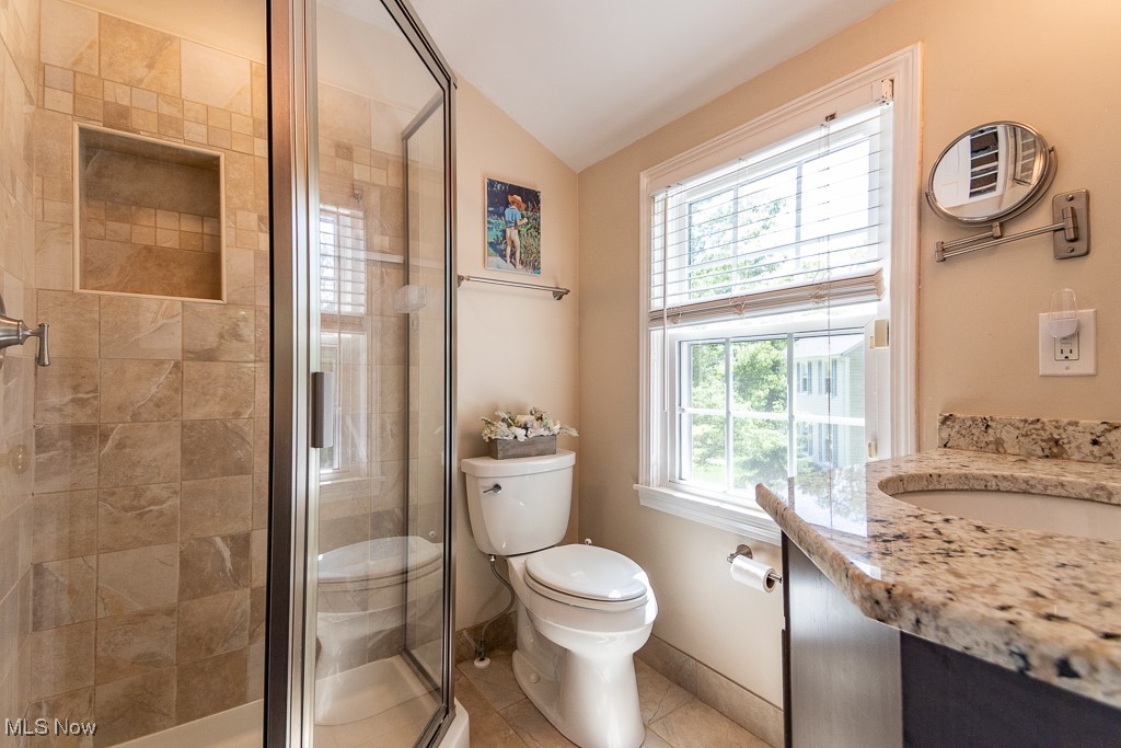 7756 Litchfield Drive, Mentor, Ohio image 18