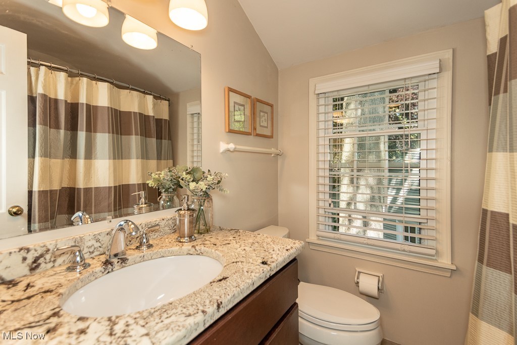 7756 Litchfield Drive, Mentor, Ohio image 38