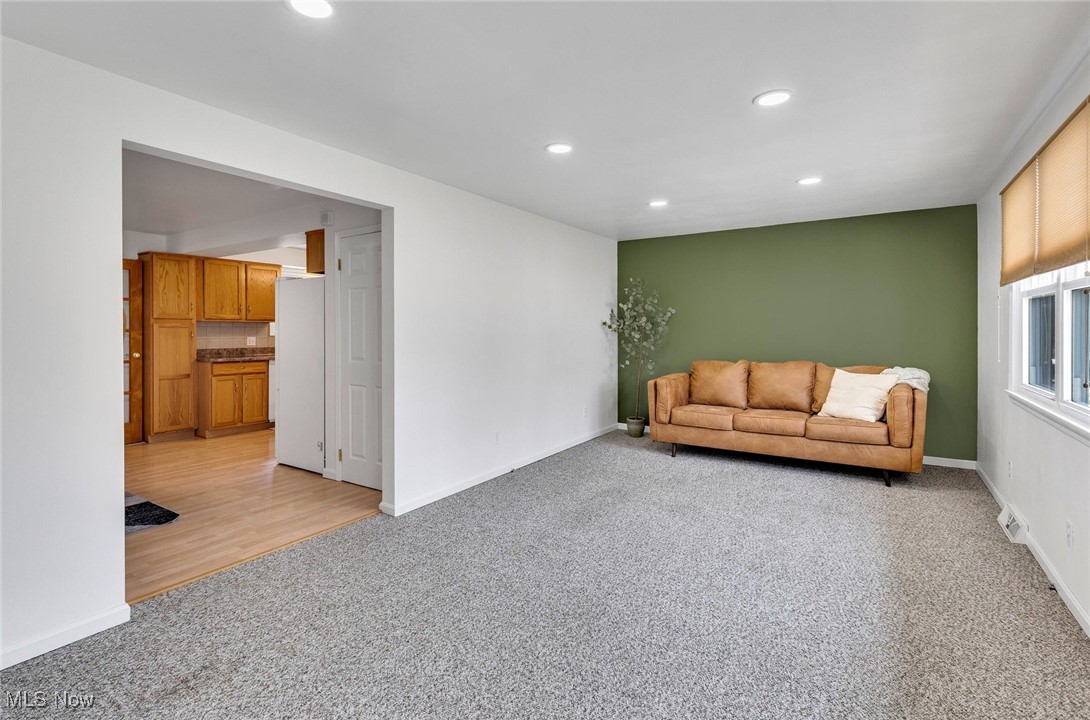375 Westview Avenue, Hubbard, Ohio image 4