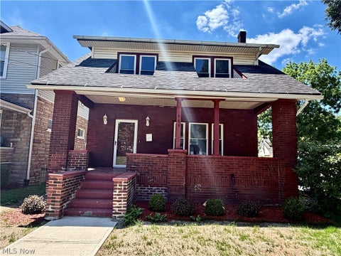 Homes For Sale - 940 Katherine Avenue<br/> Youngstown, OH 44505