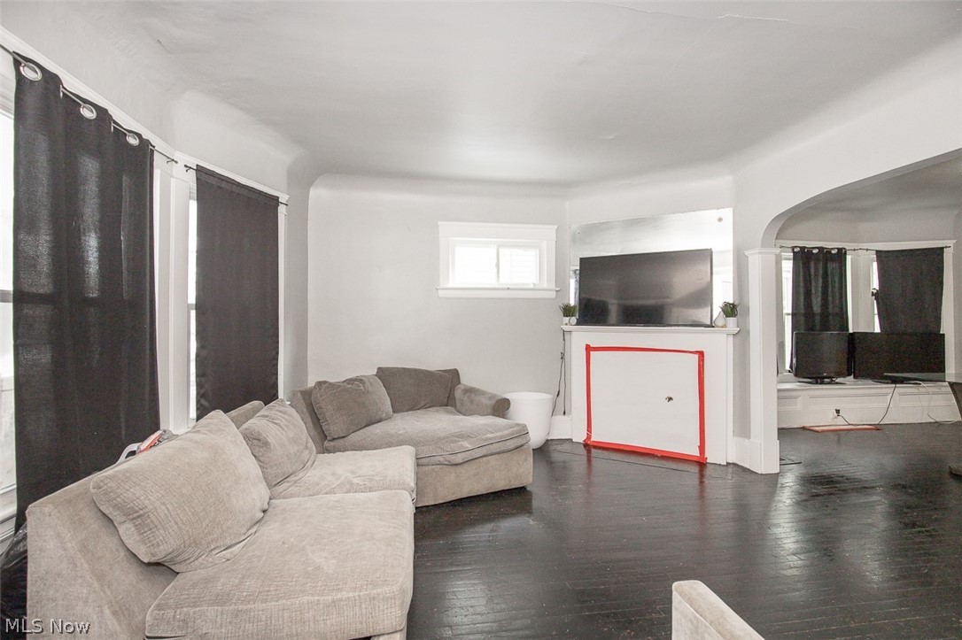 10322 Parkgate Avenue