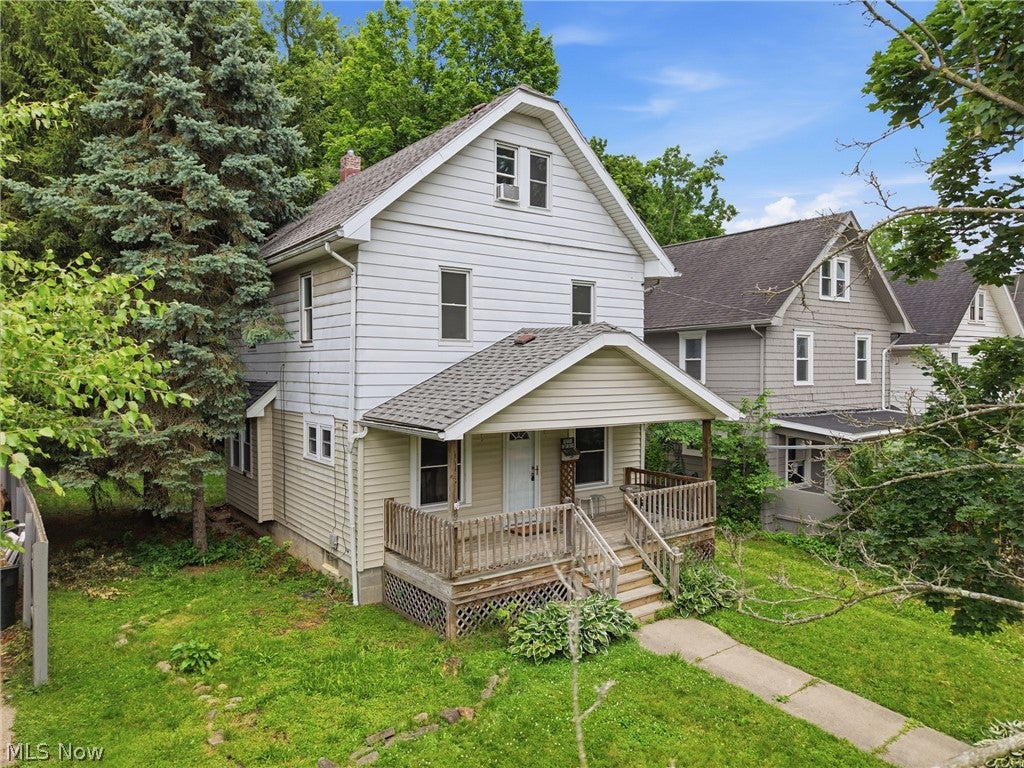 Photo of 115 Burton Avenue, Akron, OH 44302 (MLS # 5221061)