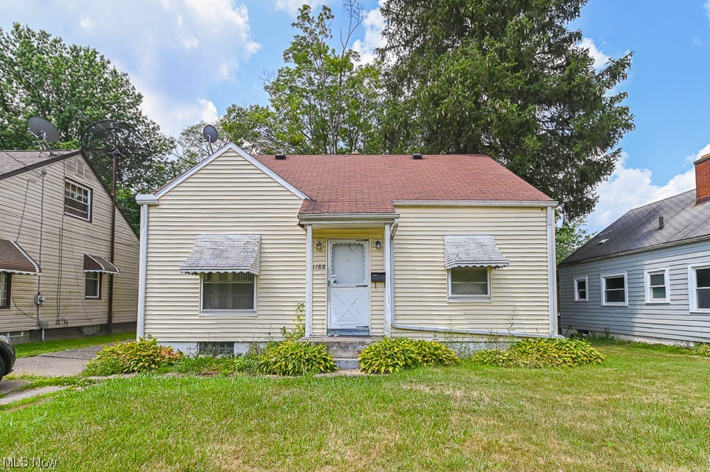 Welcome to 1188 Crestview Avenue, a 3 bedroom, 1 bathroom cape cod in West Akron. This home has been in the family for over 40 years.
The first floor features an enclosed living room, 2 bedrooms, a full bathroom and an eat in kitchen. The second floor offers an additional bedroom that can be used as the master suite. This home requires a little tlc from it's new owner, but has lots of potential. Don't miss out. Schedule a private viewing today!