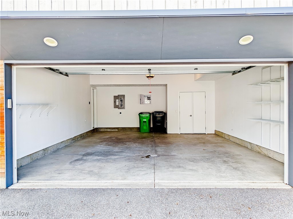 Beachwood, Ohio 44122, United States, 3 Bedrooms Bedrooms, ,3 BathroomsBathrooms,Residential,Active,153927